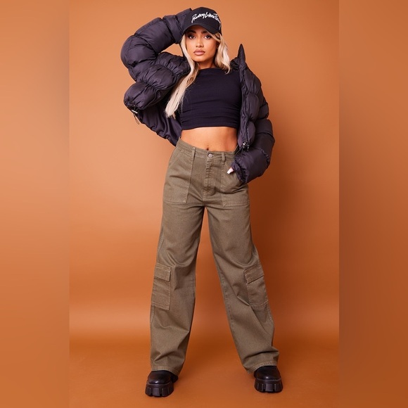 PrettyLittleThing Khaki/Olive Green Baggy Cargo Jeans Pants - Picture 1 of 6